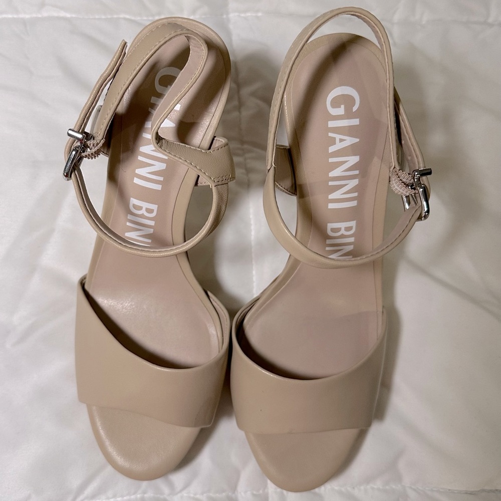 Gianni BINI nude colored platform heels